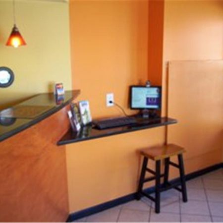 ממפיס Vista Inn & Suites Beale Street מראה חיצוני תמונה