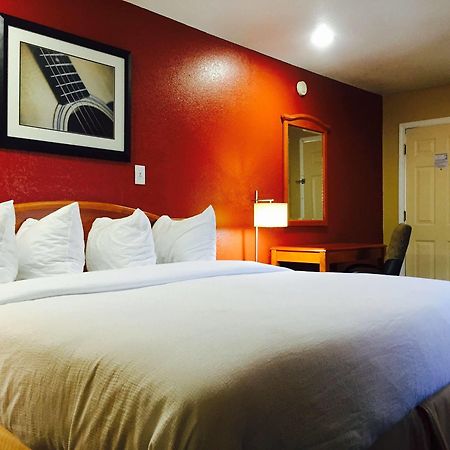 ממפיס Vista Inn & Suites Beale Street מראה חיצוני תמונה