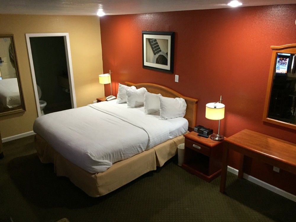 ממפיס Vista Inn & Suites Beale Street מראה חיצוני תמונה