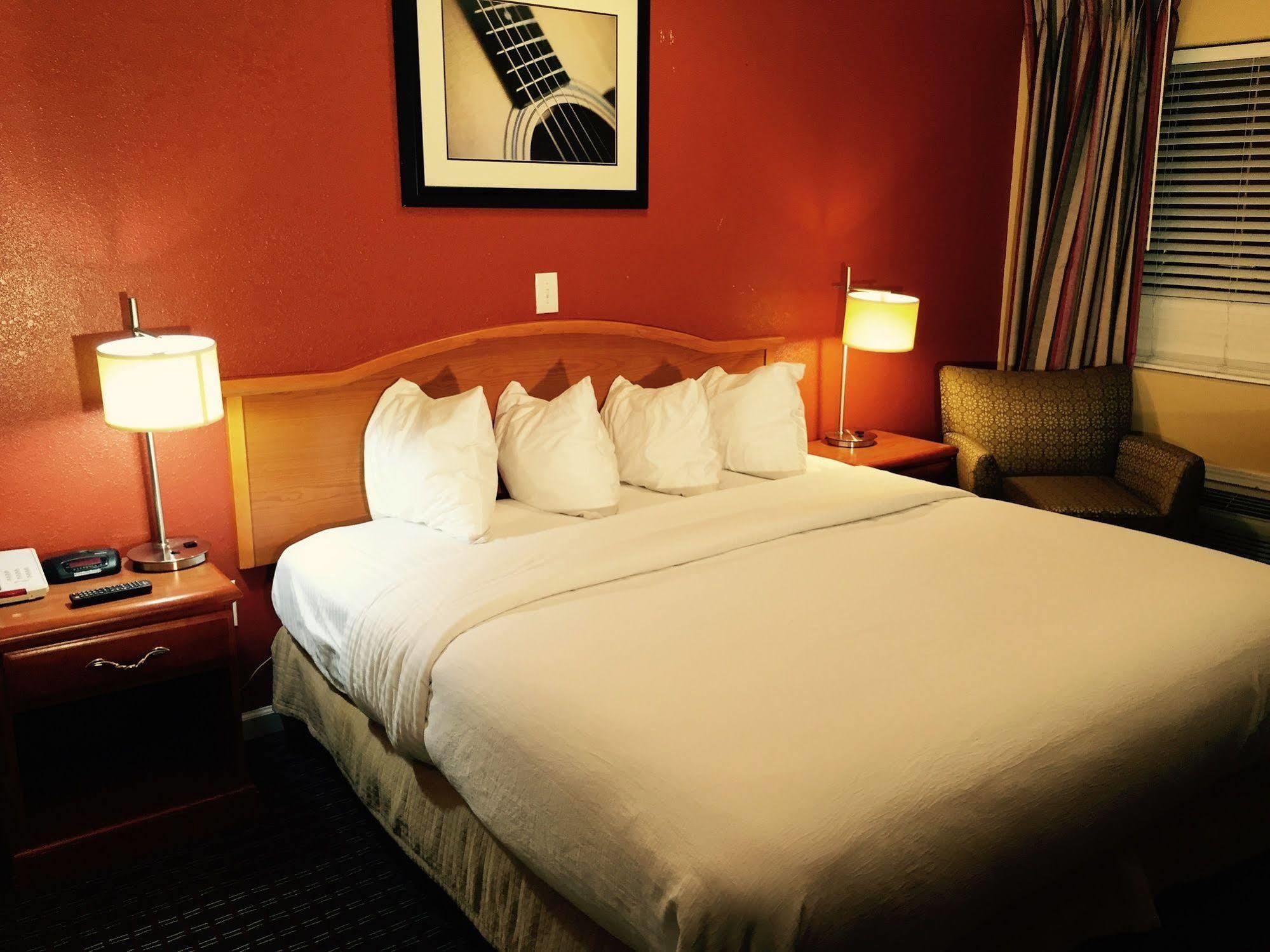 ממפיס Vista Inn & Suites Beale Street מראה חיצוני תמונה