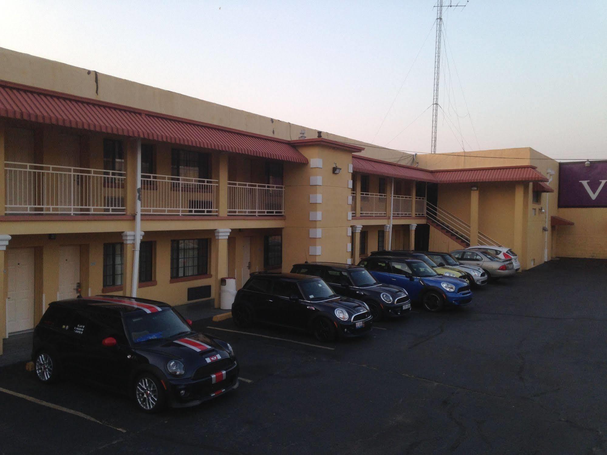 ממפיס Vista Inn & Suites Beale Street מראה חיצוני תמונה