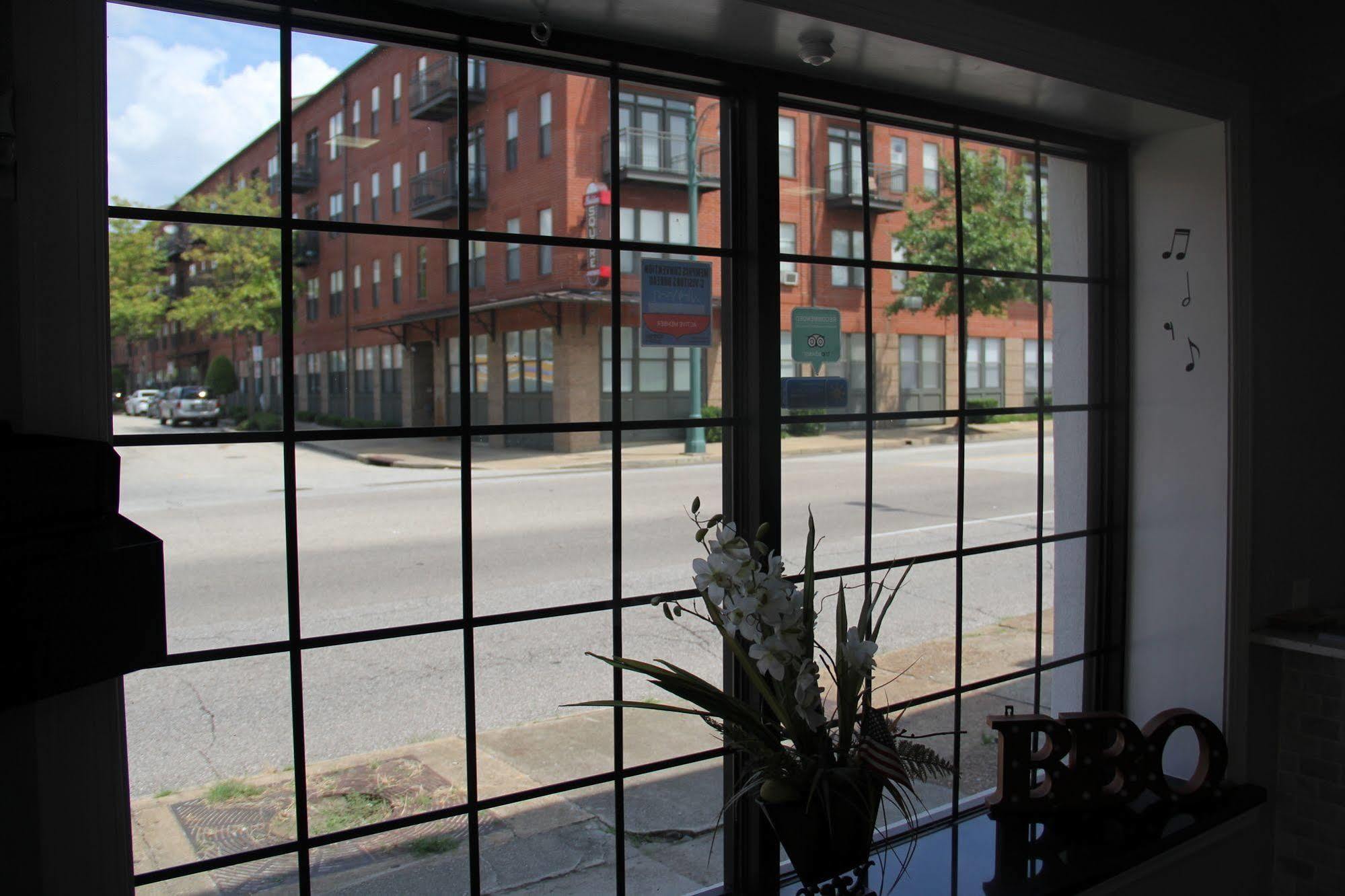 ממפיס Vista Inn & Suites Beale Street מראה חיצוני תמונה