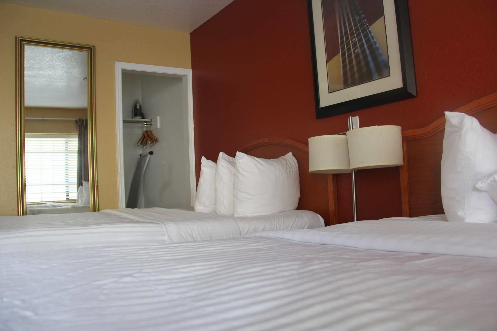 ממפיס Vista Inn & Suites Beale Street מראה חיצוני תמונה