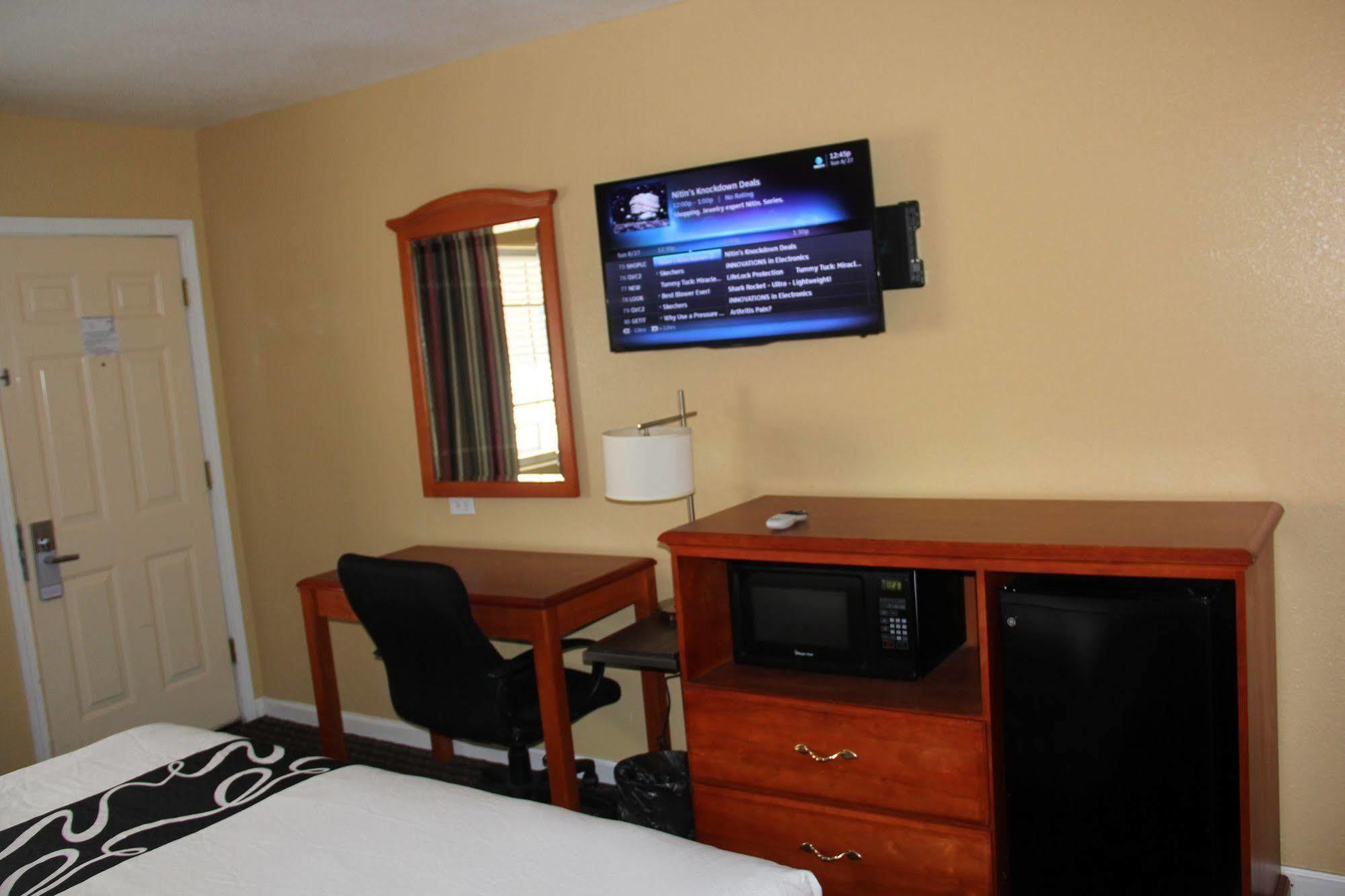 ממפיס Vista Inn & Suites Beale Street מראה חיצוני תמונה