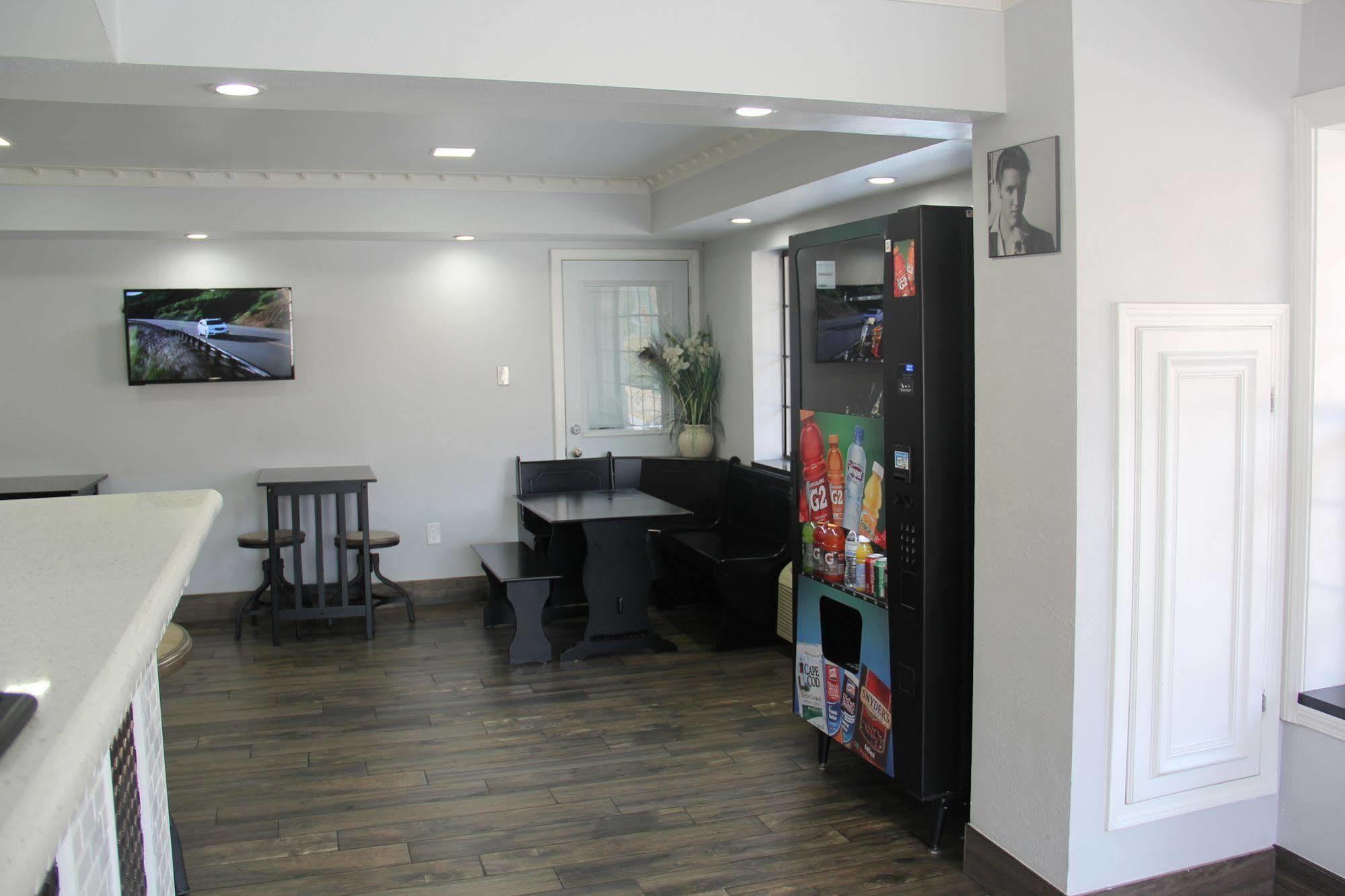 ממפיס Vista Inn & Suites Beale Street מראה חיצוני תמונה